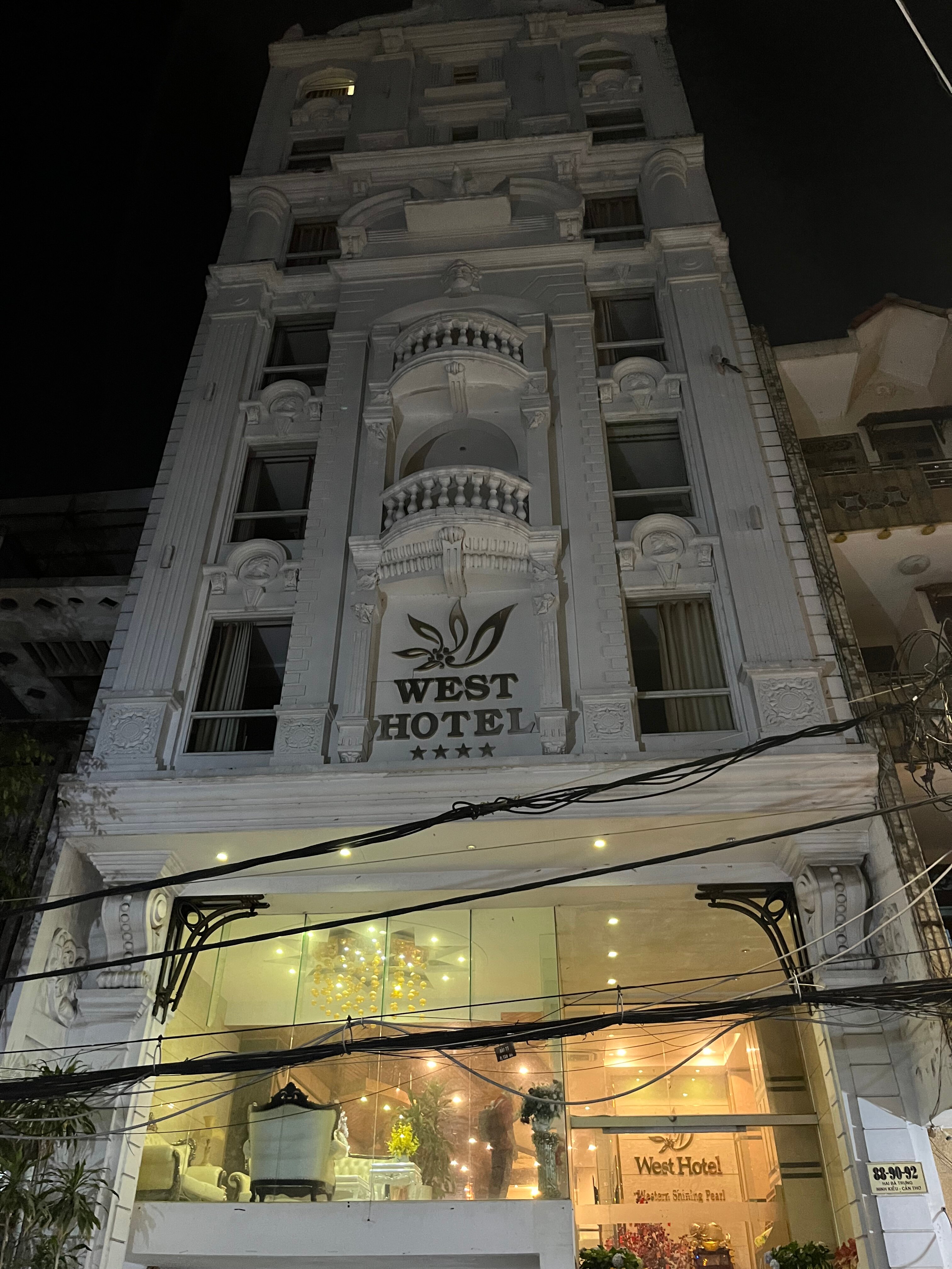 West Hotel-浴室