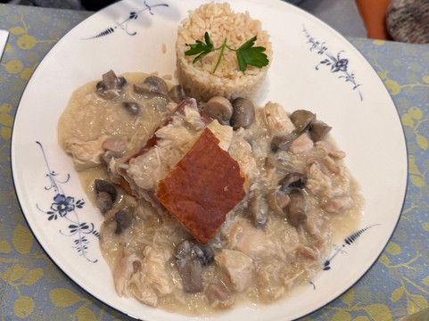 卢森堡高瑞斯集团主图