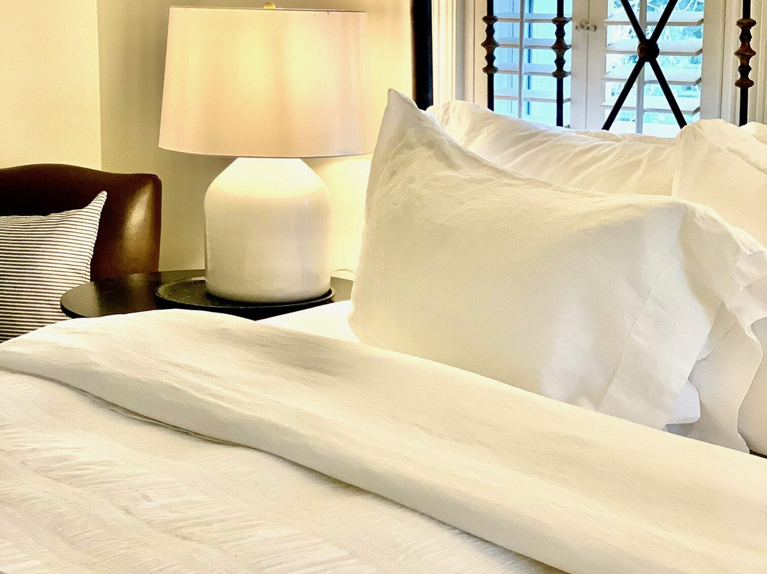 Plantation House Bed and Breakfast主图