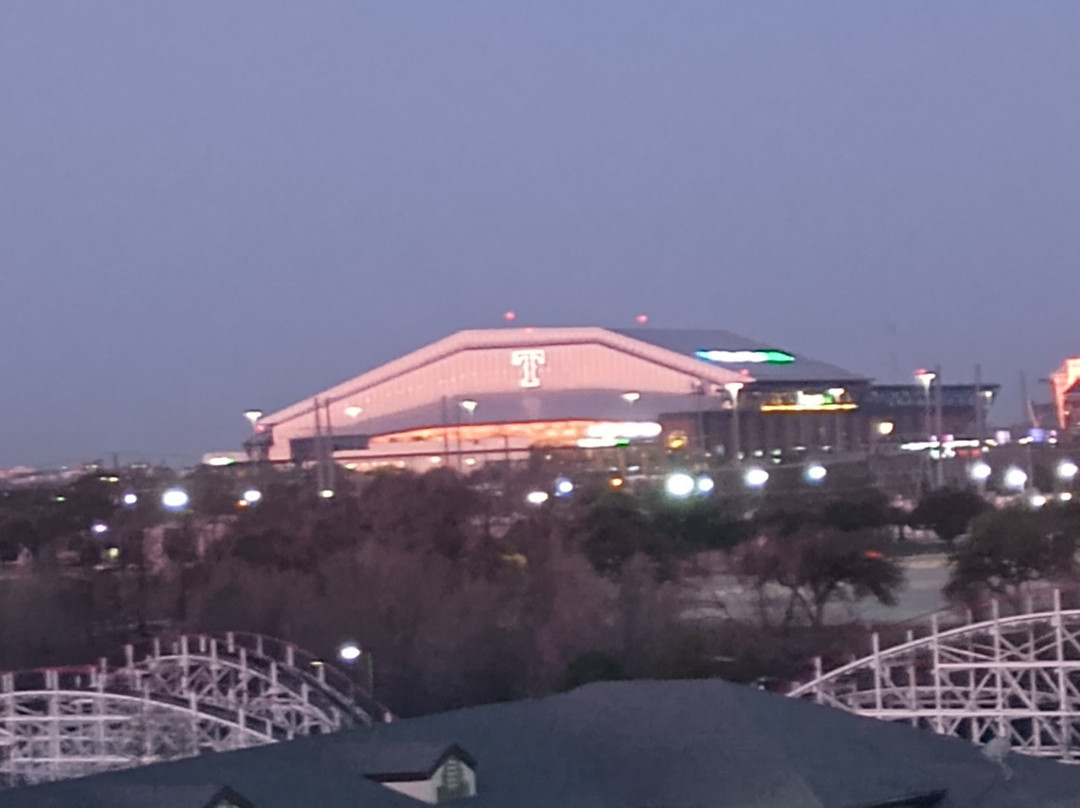 La Quinta Inn & Suites By Wyndham Arlington North 6 Flags Dr主图