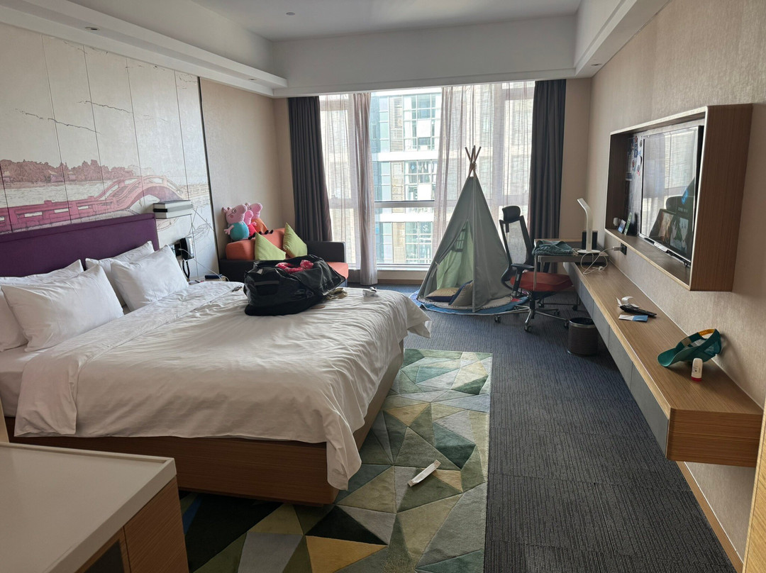 杭州滨江希尔顿欢朋酒店主图