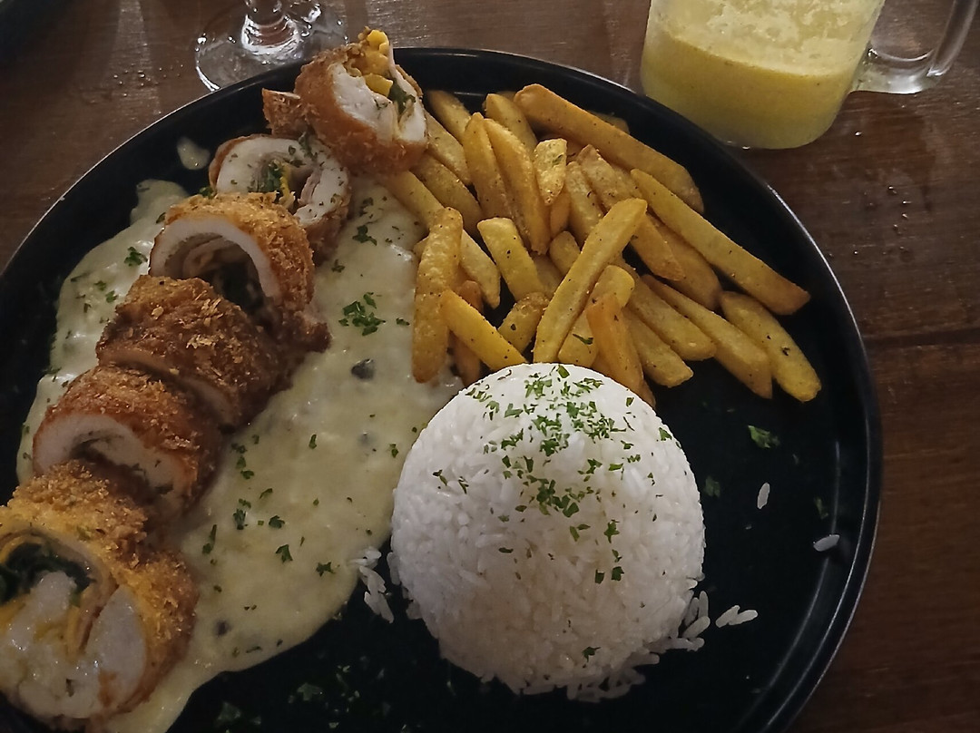 Acachete Restaurant And Sport Bar