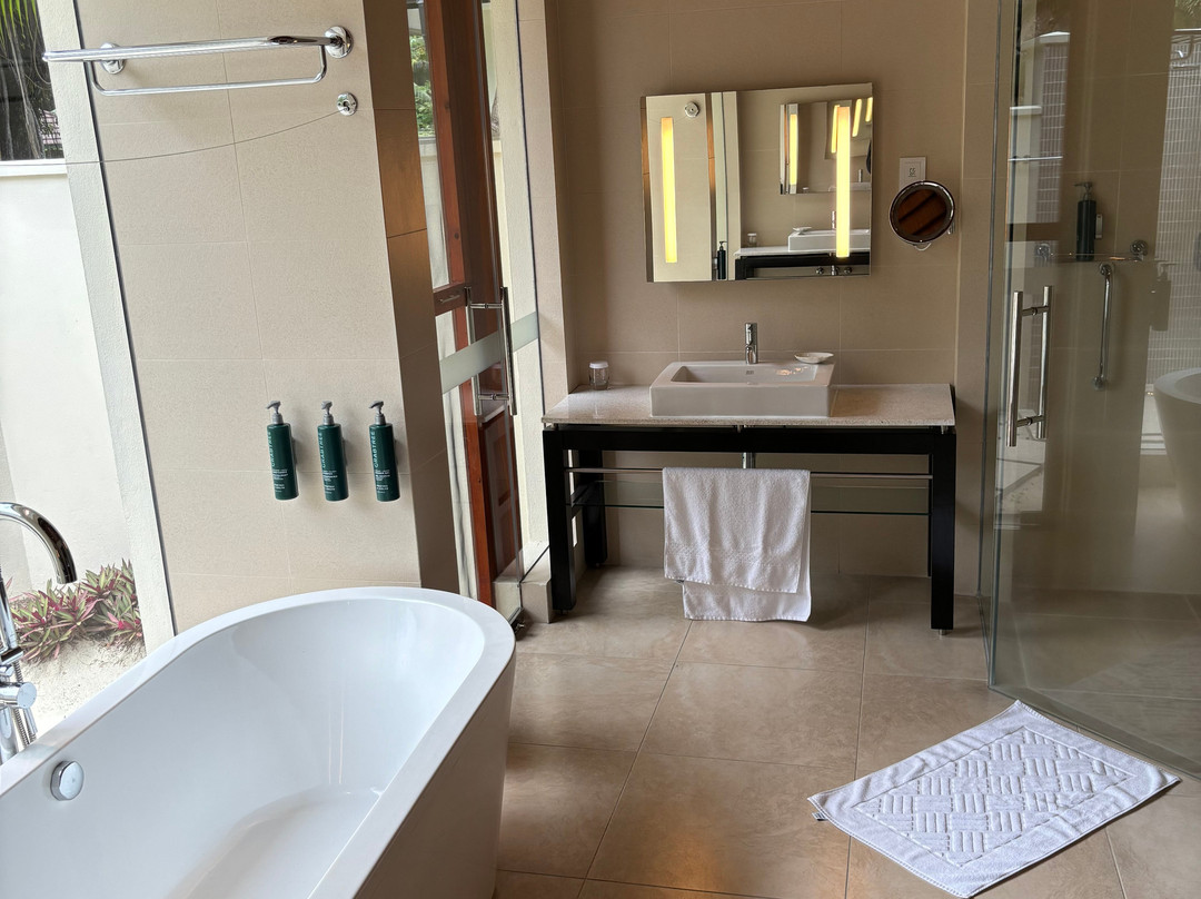 塞舌尔拉布瑞思希尔顿度假村主图