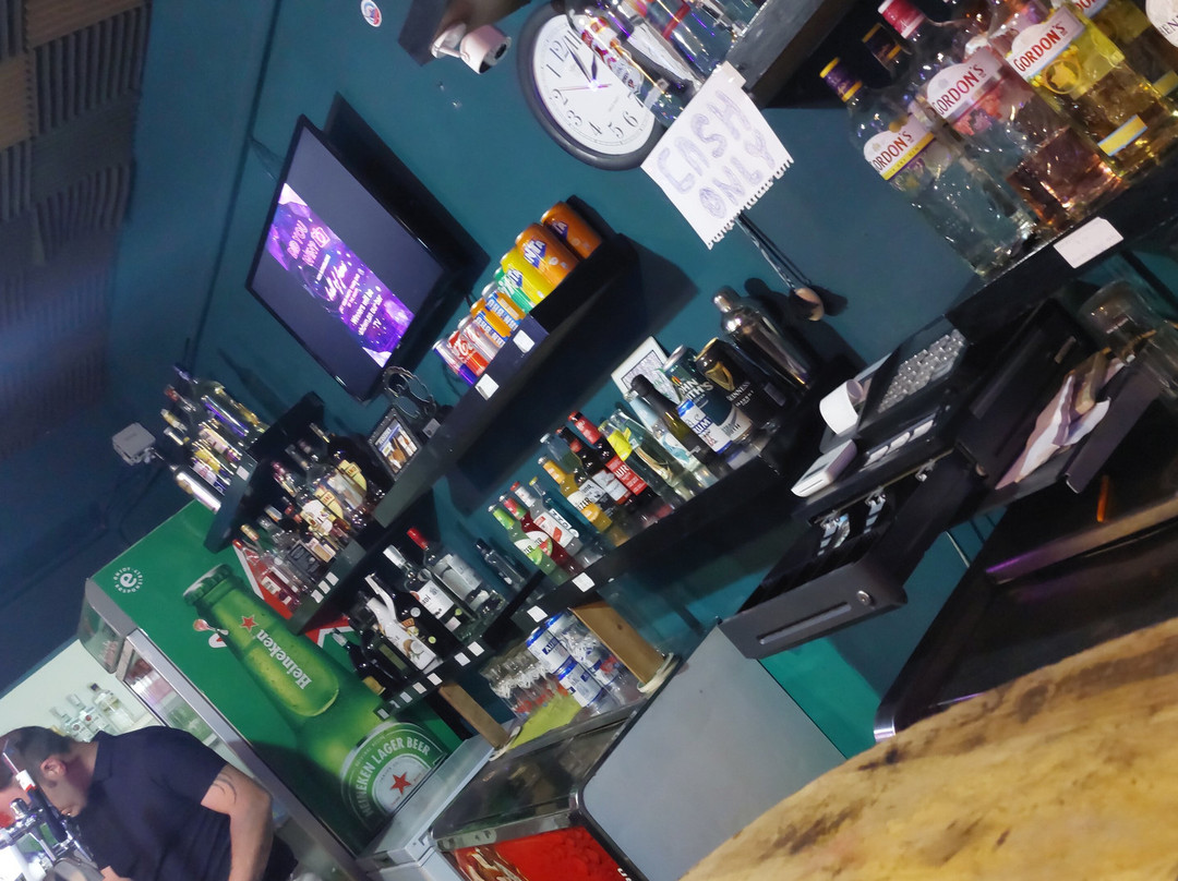 Flozzies Bar-圣庞沙必去景点