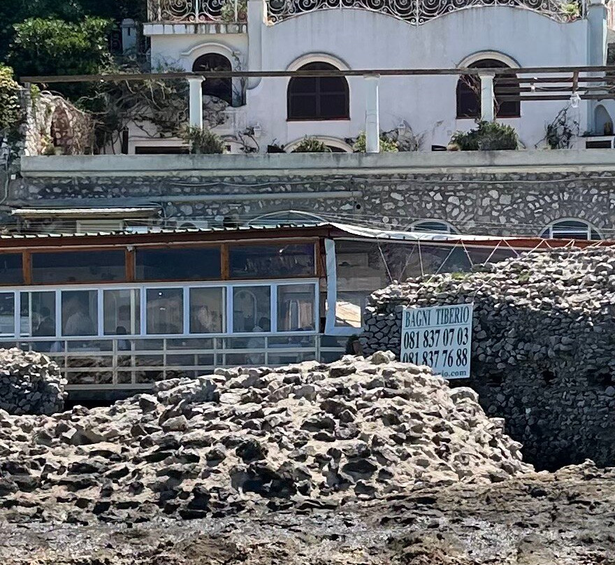 Bagni di Tiberio-卡碧岛必去景点