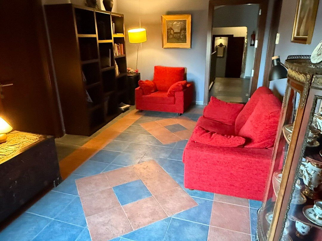 卡尔罗普酒店主图