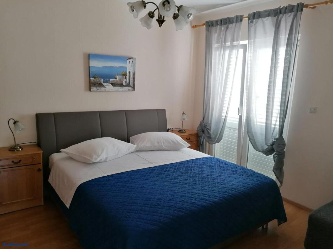Apartment and Room Gušćić