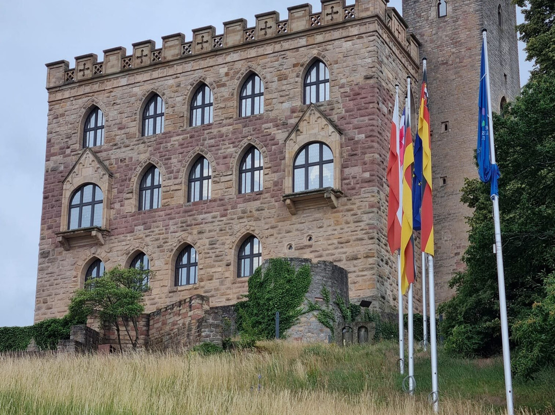 Hambacher Schloss-Neustadt an der Weinstrasse必去景点
