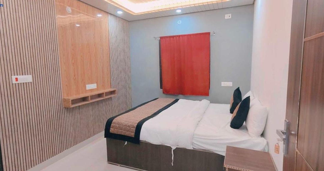 Hotel O Rai Residency