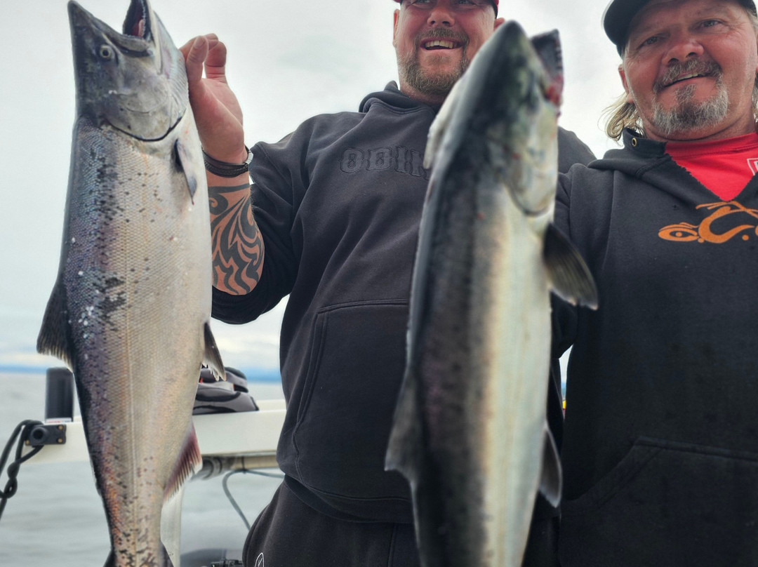Fishing Storie Charters-坎贝尔里弗必去景点