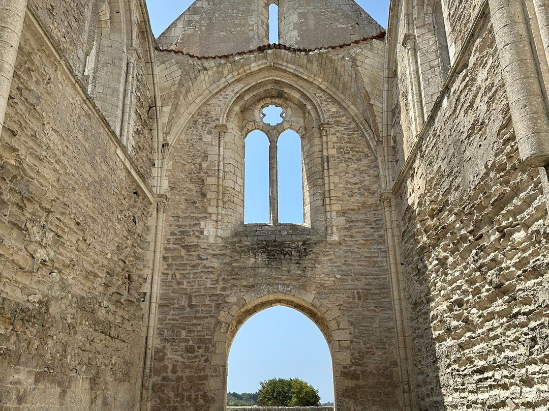 Abbaye des Chateliers-La Flotte必去景点