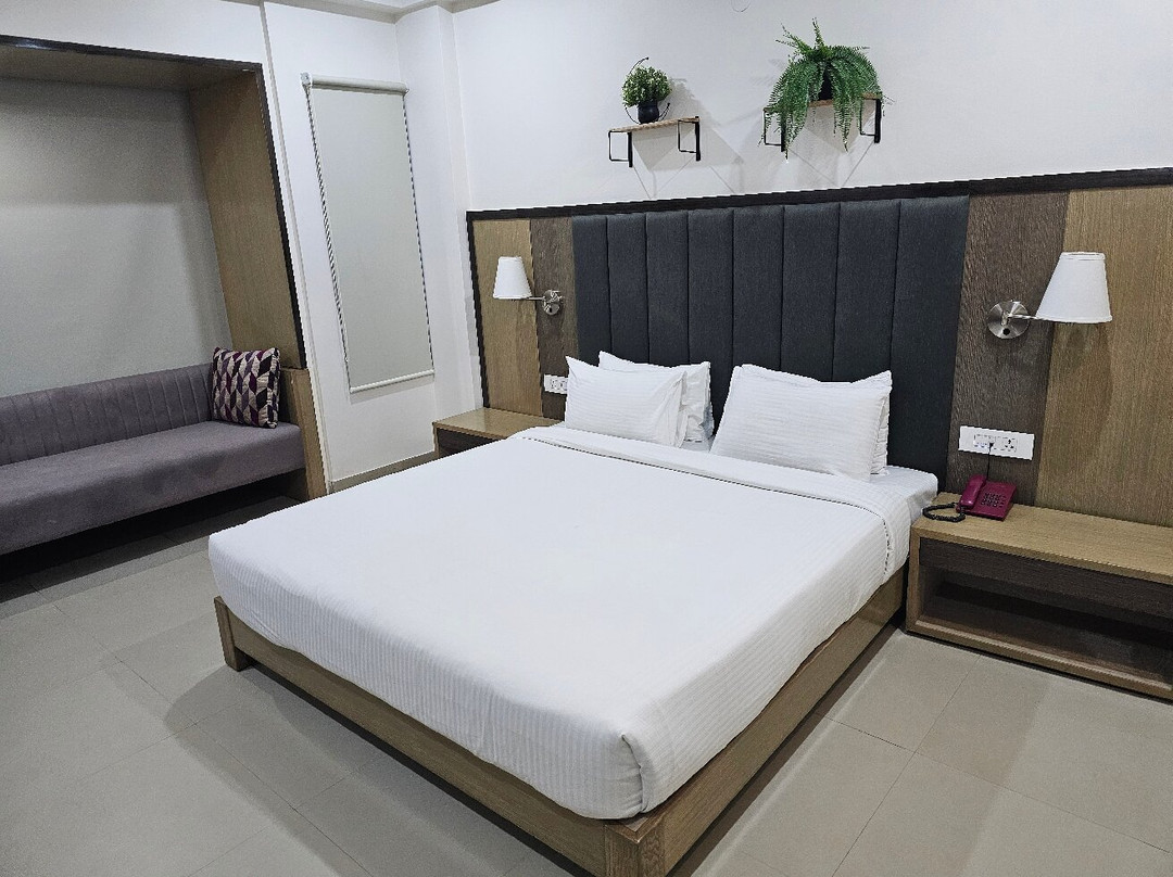 Purple Cloud Hotel - Bangalore International Airport