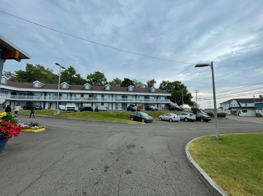 Riôtel Carleton-sur-mer主图