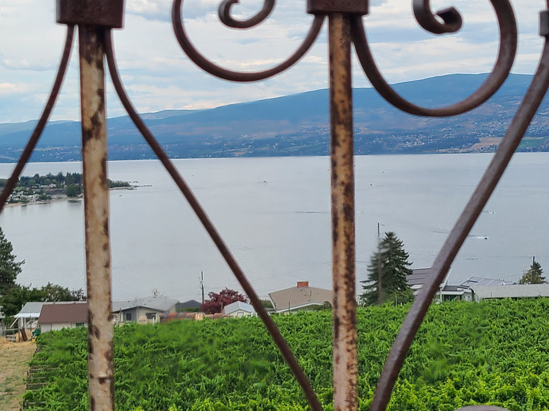 Crown & Thieves-西基隆拿必去景点