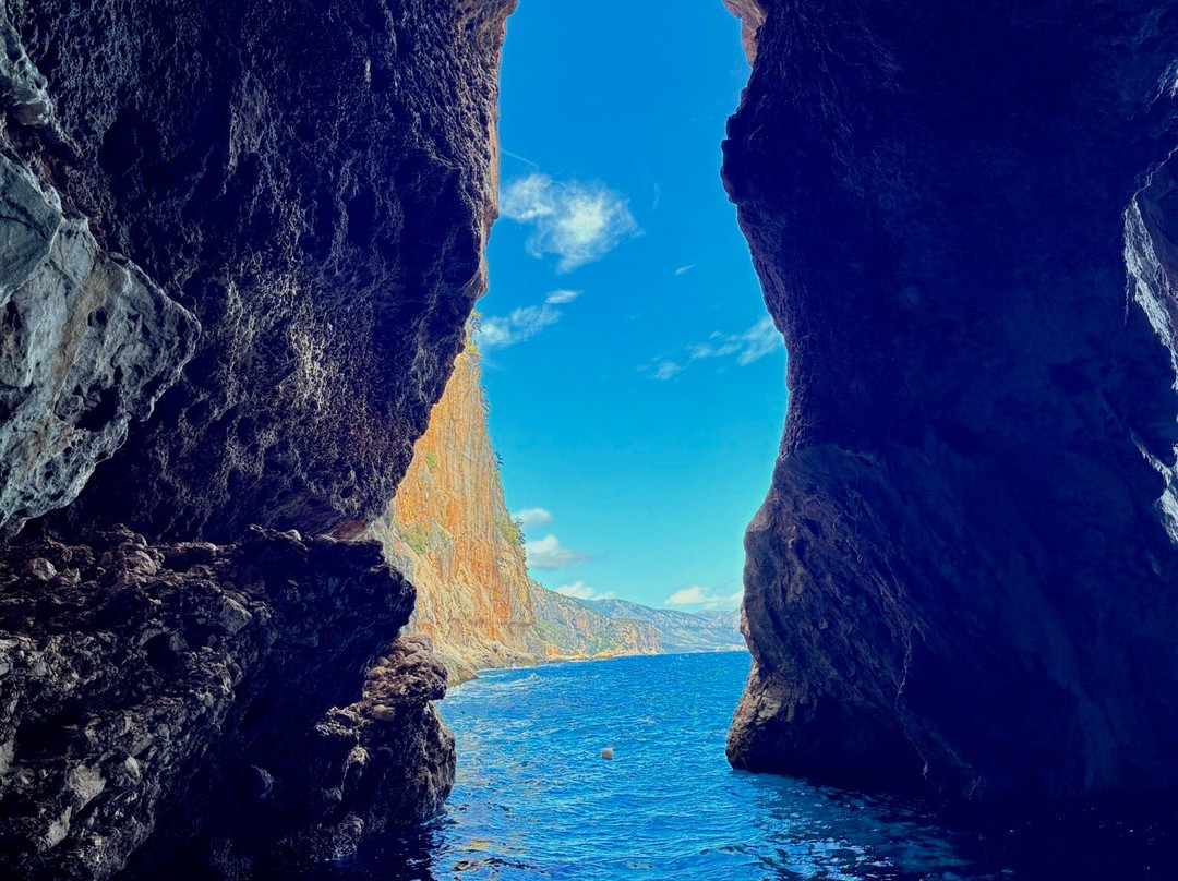Blue Driving - Noleggio Gommoni ed escursioni nel Golfo di Orosei-奥罗塞必去景点