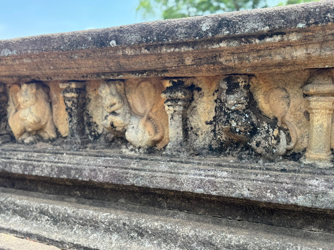 Pothgul Viharaya-波隆纳鲁瓦必去景点