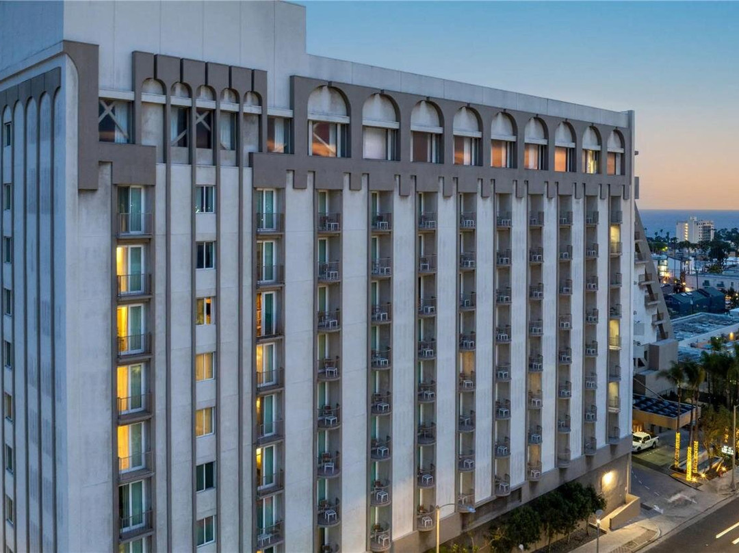 艾美德尔菲娜圣莫尼卡酒店