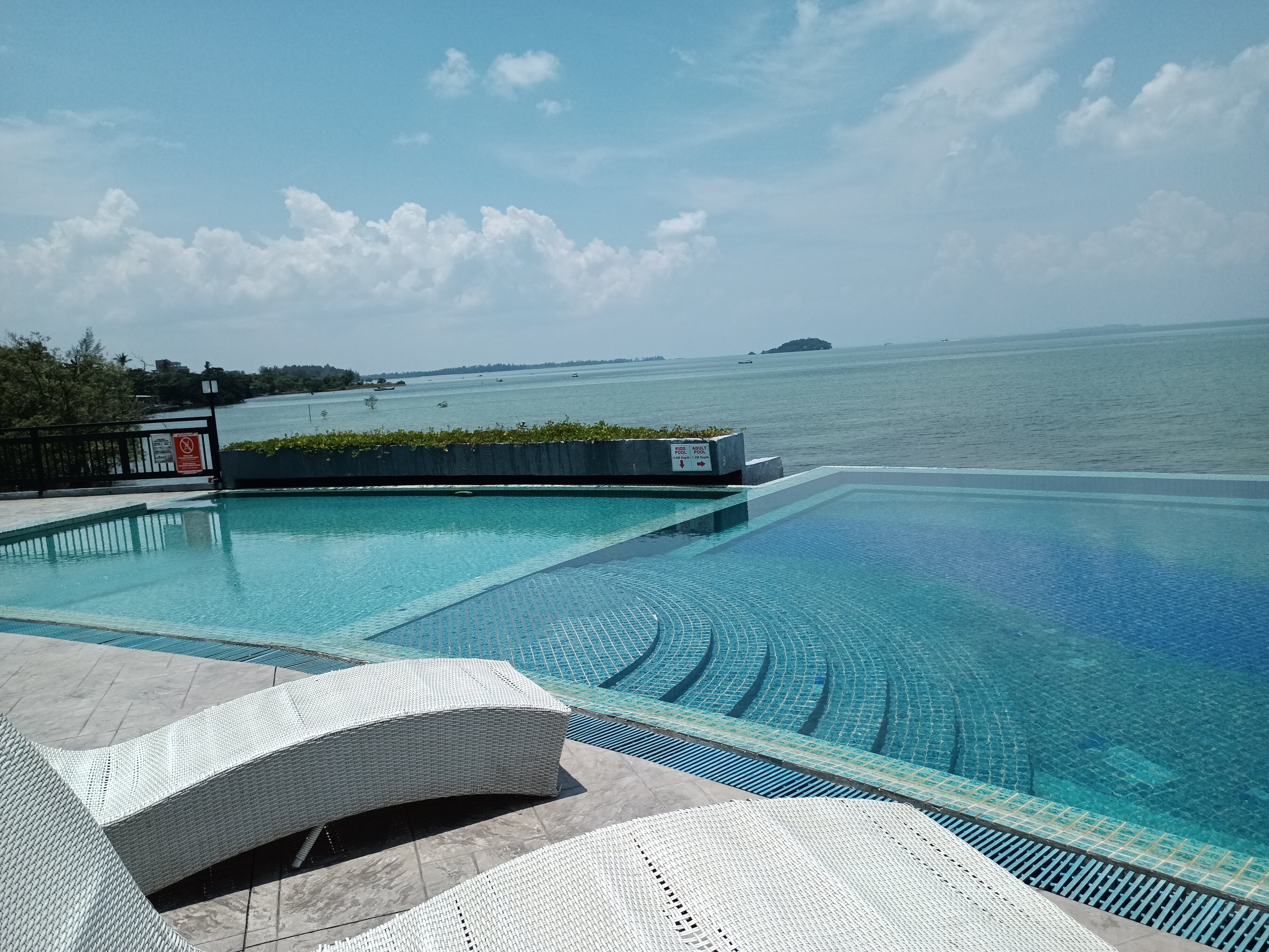 BW Suite Belitung-泳池