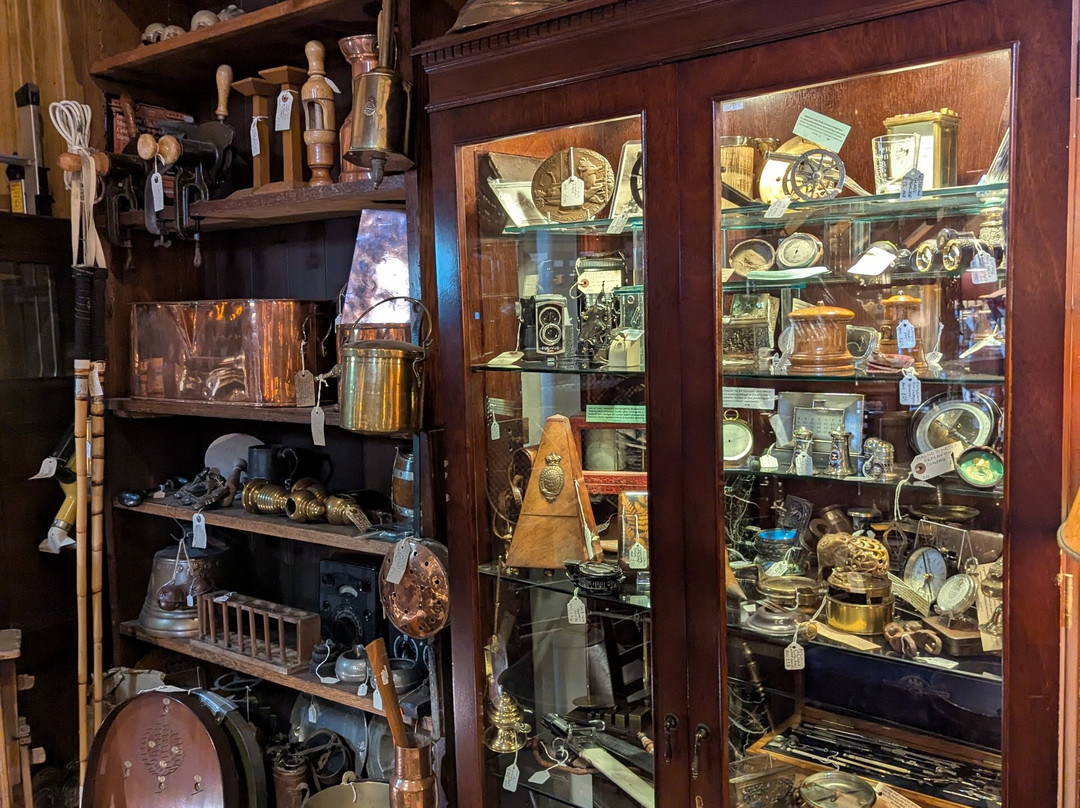 The Antiques Warehouse-法纳姆必去景点