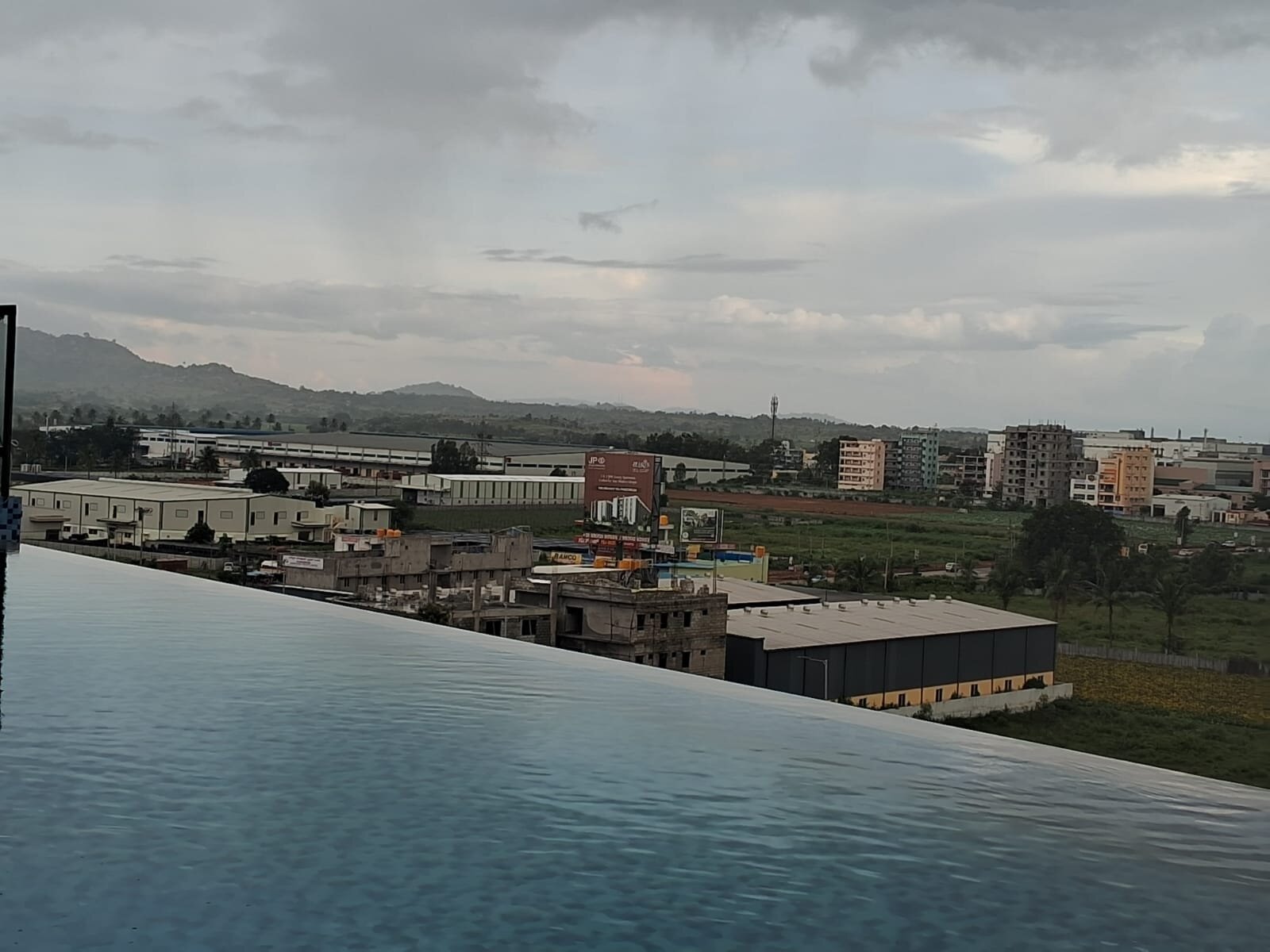 The Elite Narasapura, a member of Radisson Individual-泳池