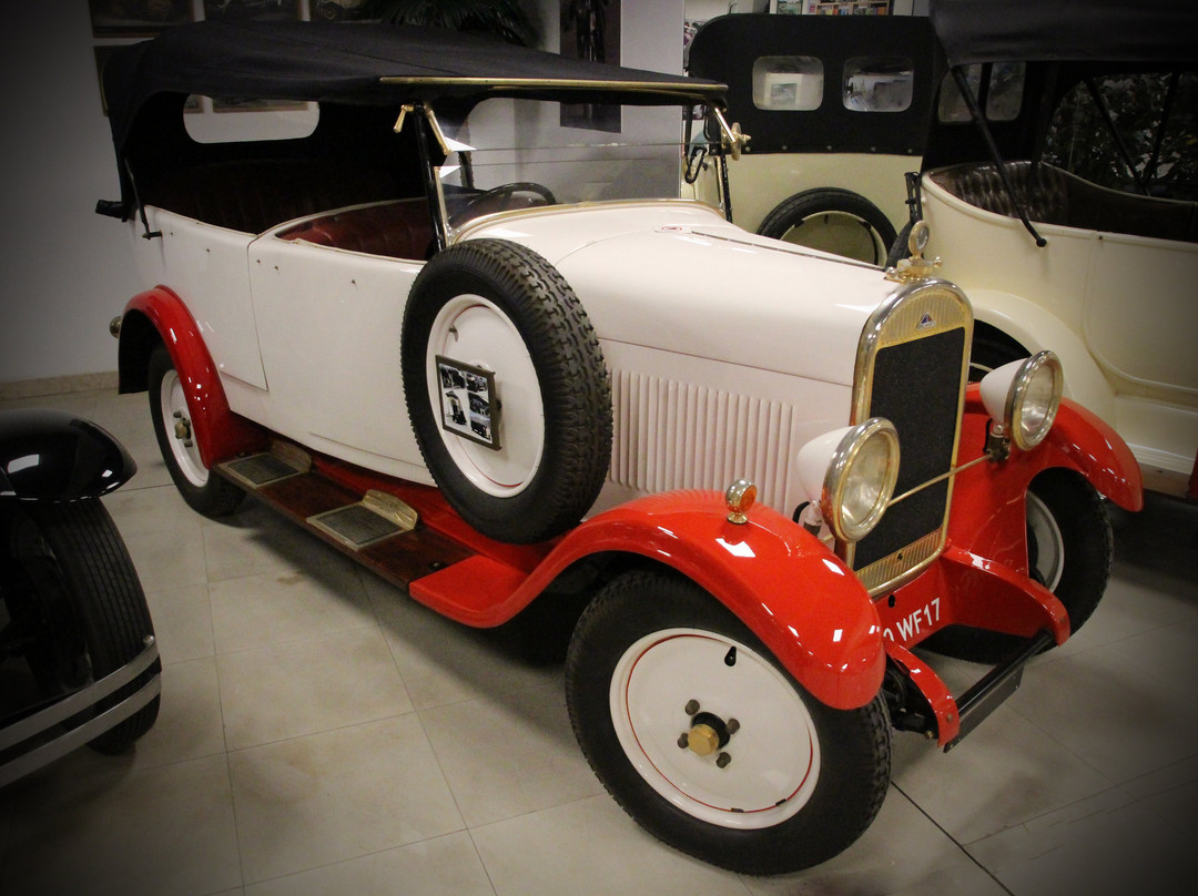 马耳他古董车收藏博物馆-卡拉必去景点