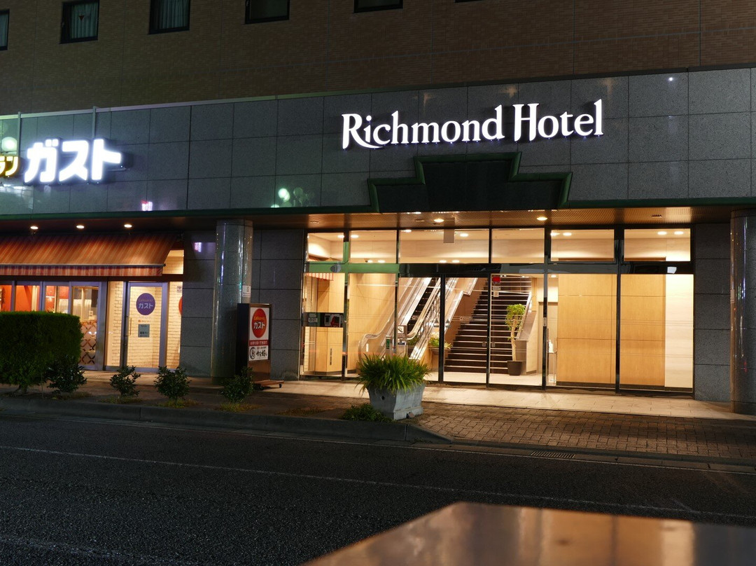 松本里士满酒店主图