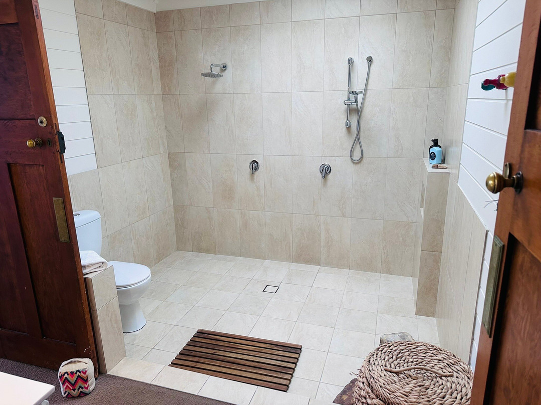 Bay Breeze Boutique Motel主图