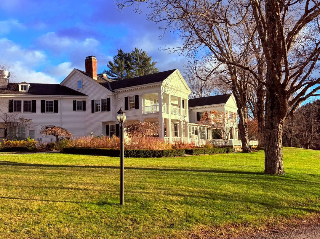 The White House Inn主图