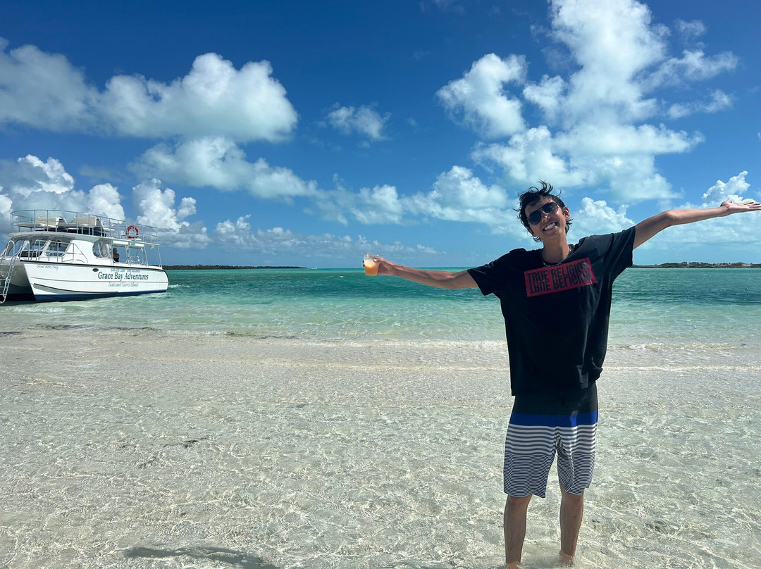 Grace Bay Adventures-格雷斯湾必去景点