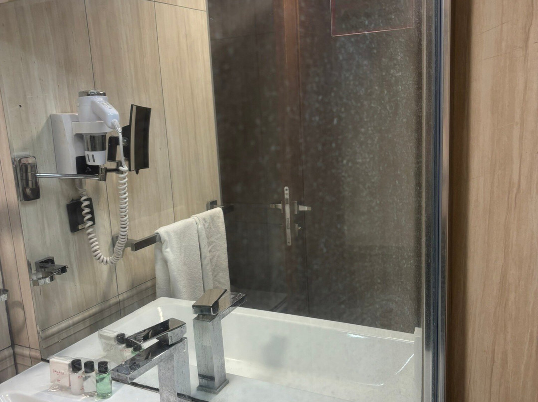 Ramada Hotel & Suites by Wyndham Edirne主图