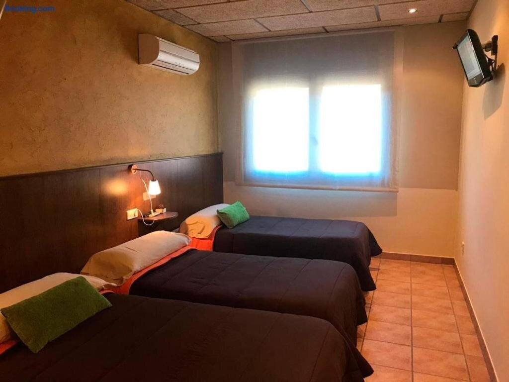 Hotel Habitaciones Compartidas Baga