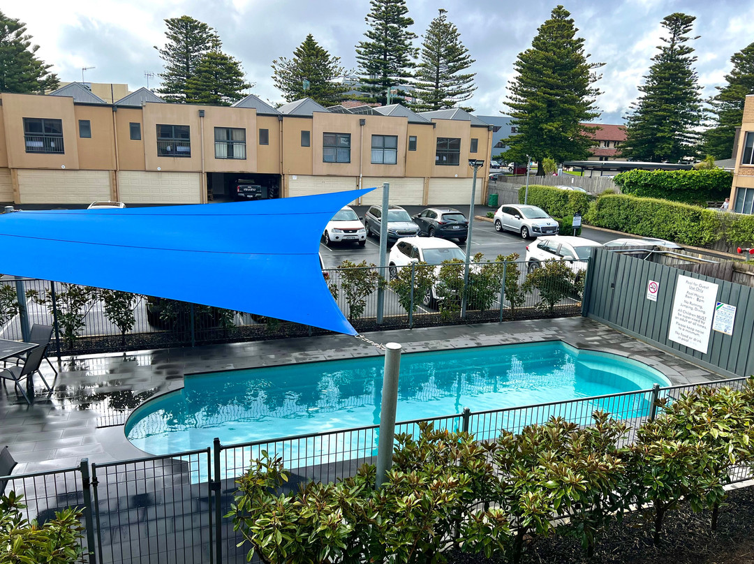 瓦南布尔探索酒店主图