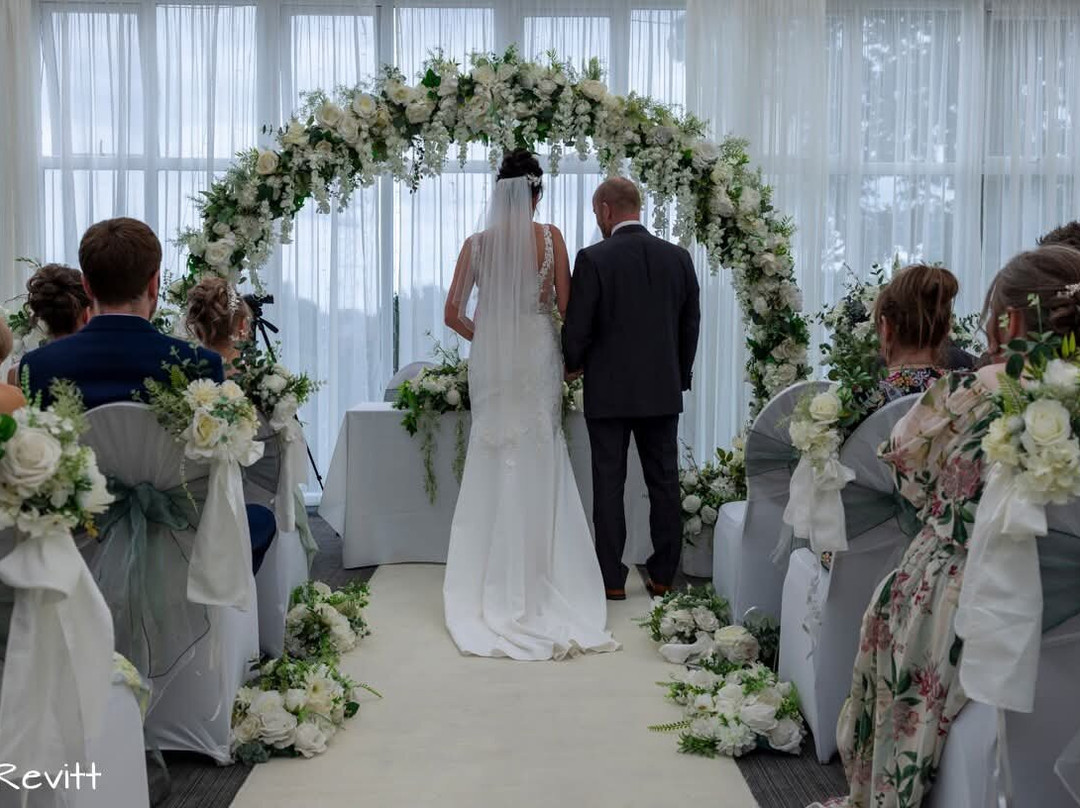 最佳西方外交官酒店主图