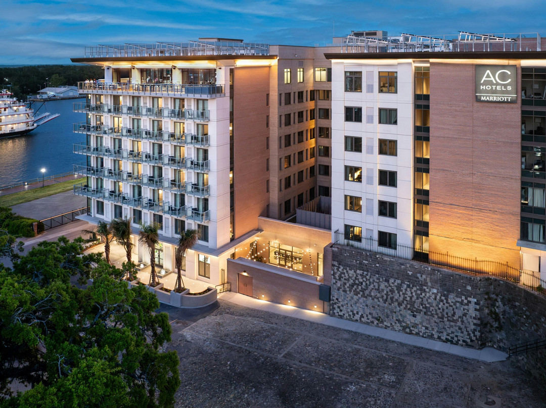 AC Hotel Savannah Historic District