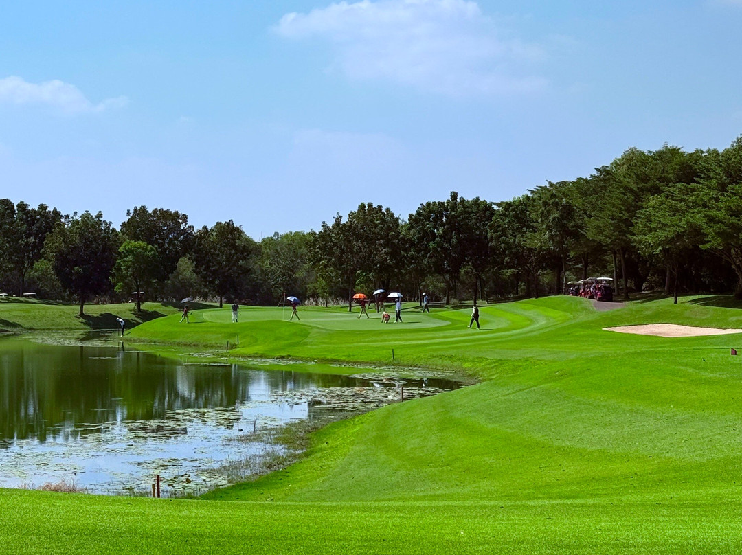 Royal Bang Pa-in Golf Club-挽巴茵必去景点