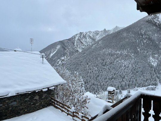 欧派斯酒店主图