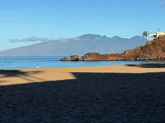 Black Rock Beach-卡纳帕利必去景点