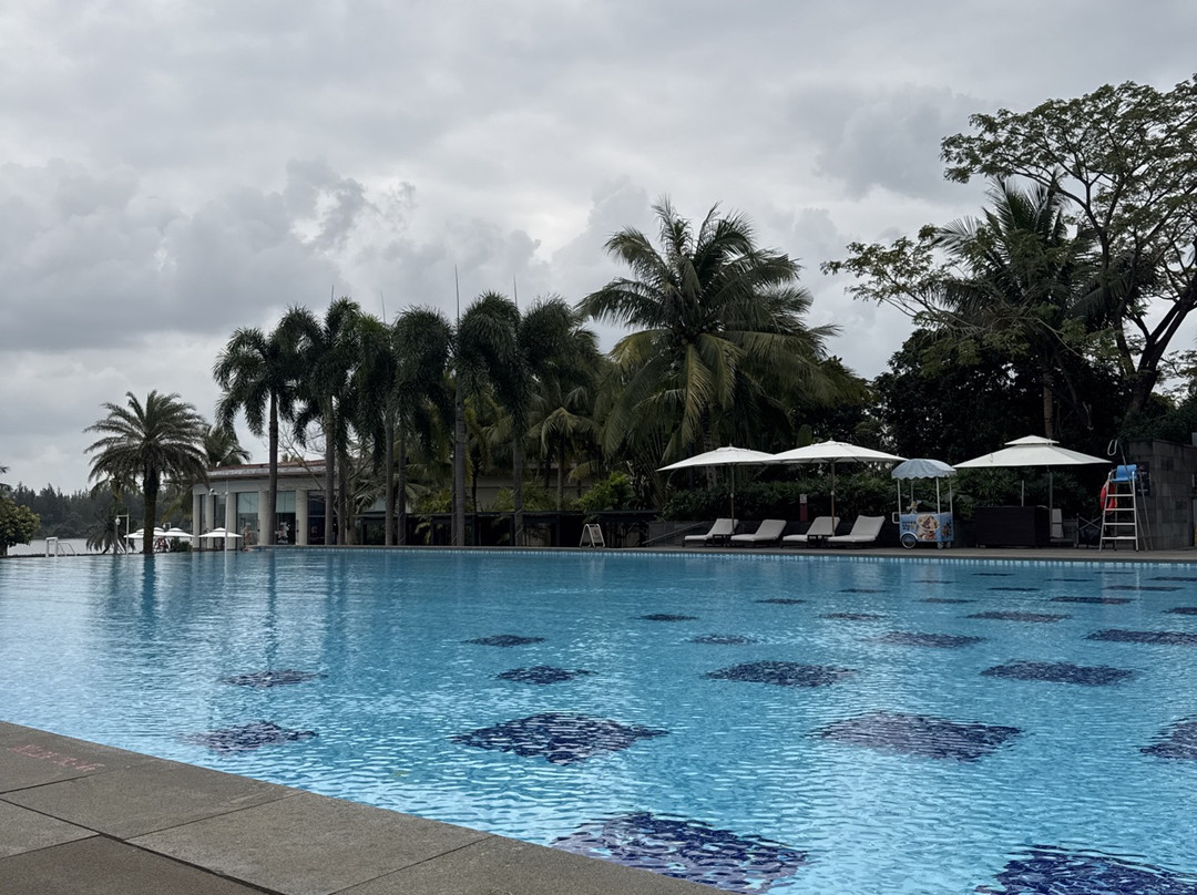 海南兴隆希尔顿逸林滨湖度假酒店主图