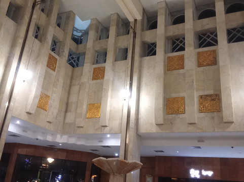 Orient Palace Hotel主图