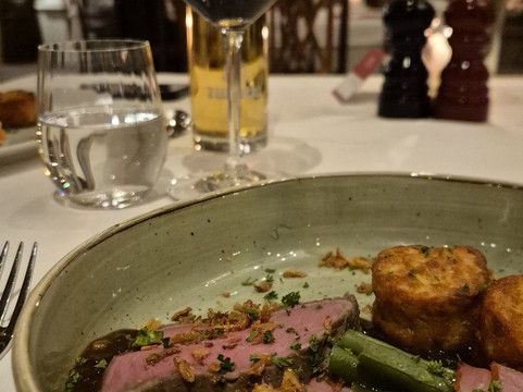 特里萨健康-美食-酒店主图