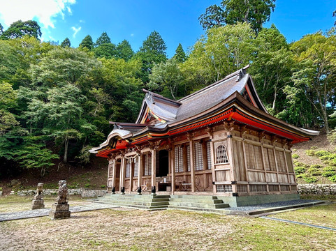 Nagusa Shrine-养父市必去景点