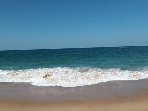 Praia do Estaleiro-康泊琉海水浴场必去景点