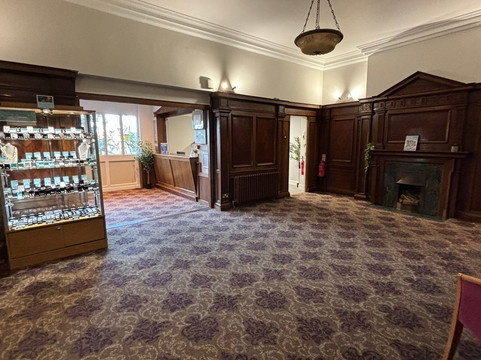 The Caledonian Island Hotel