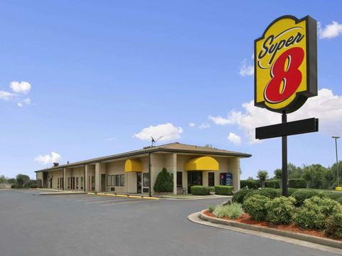 Algoma酒店住宿-Super 8 by Wyndham Tupelo Airport