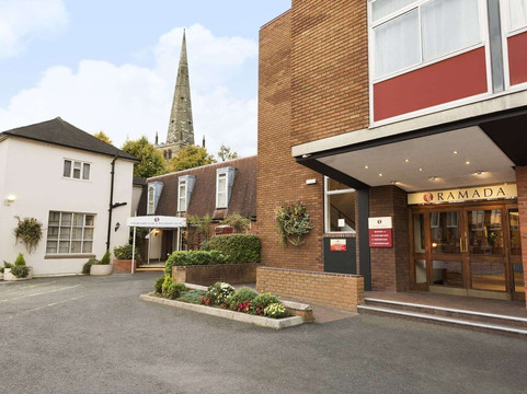 伯明翰索利赫尔温德姆华美达酒店