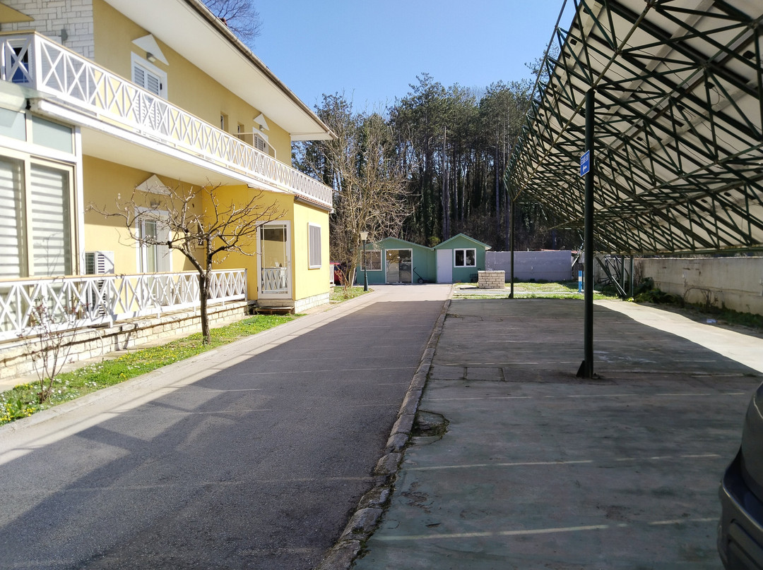 克里科尼斯酒店主图