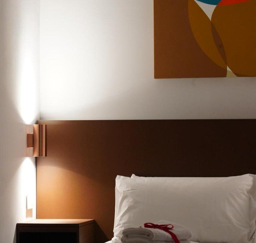 Rooms Around