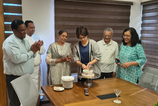 安巴套房酒店主图