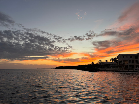 边缘度假村与马里纳主图