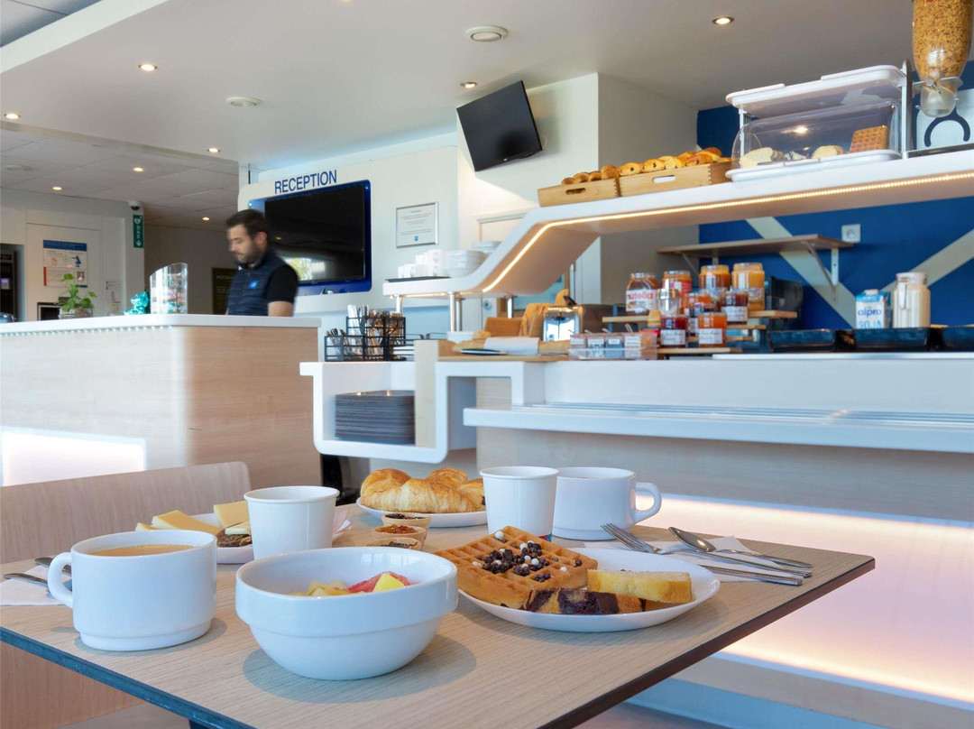 圣马西敏宜必思快捷酒店